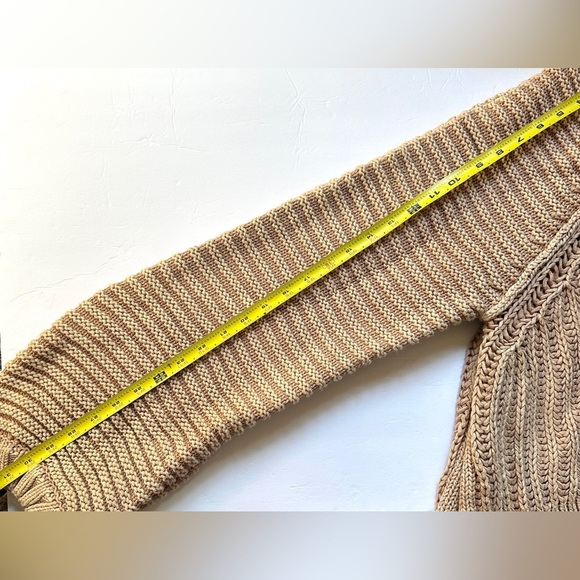 Free People Balloon-Arm Nude Sweater Women Sz Large Heavyweight  chunky rib knit - Picture 9 of 10